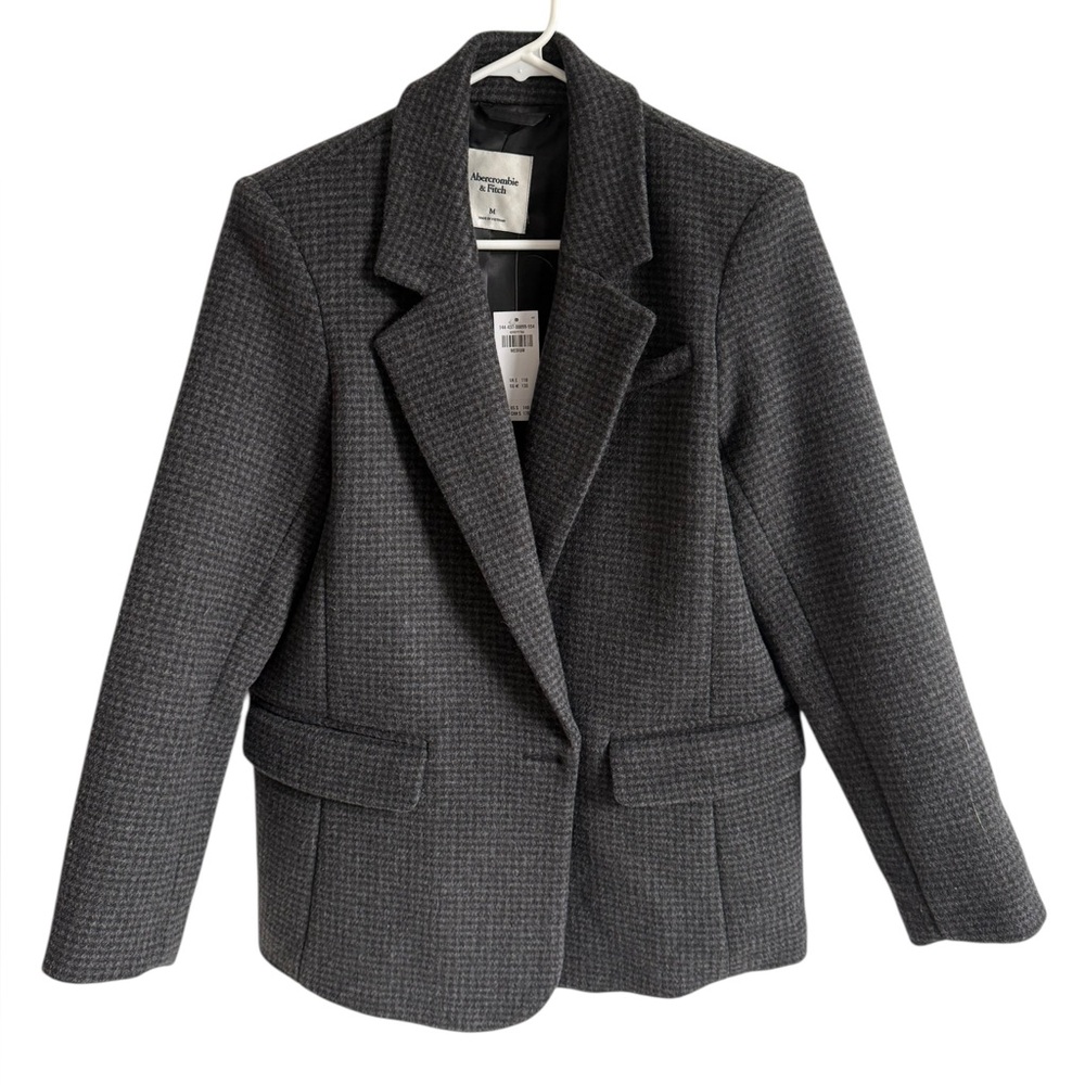 NEW Abercrombie and Fitch Oversized Wool Blend Plaid Jacket, Size Medium